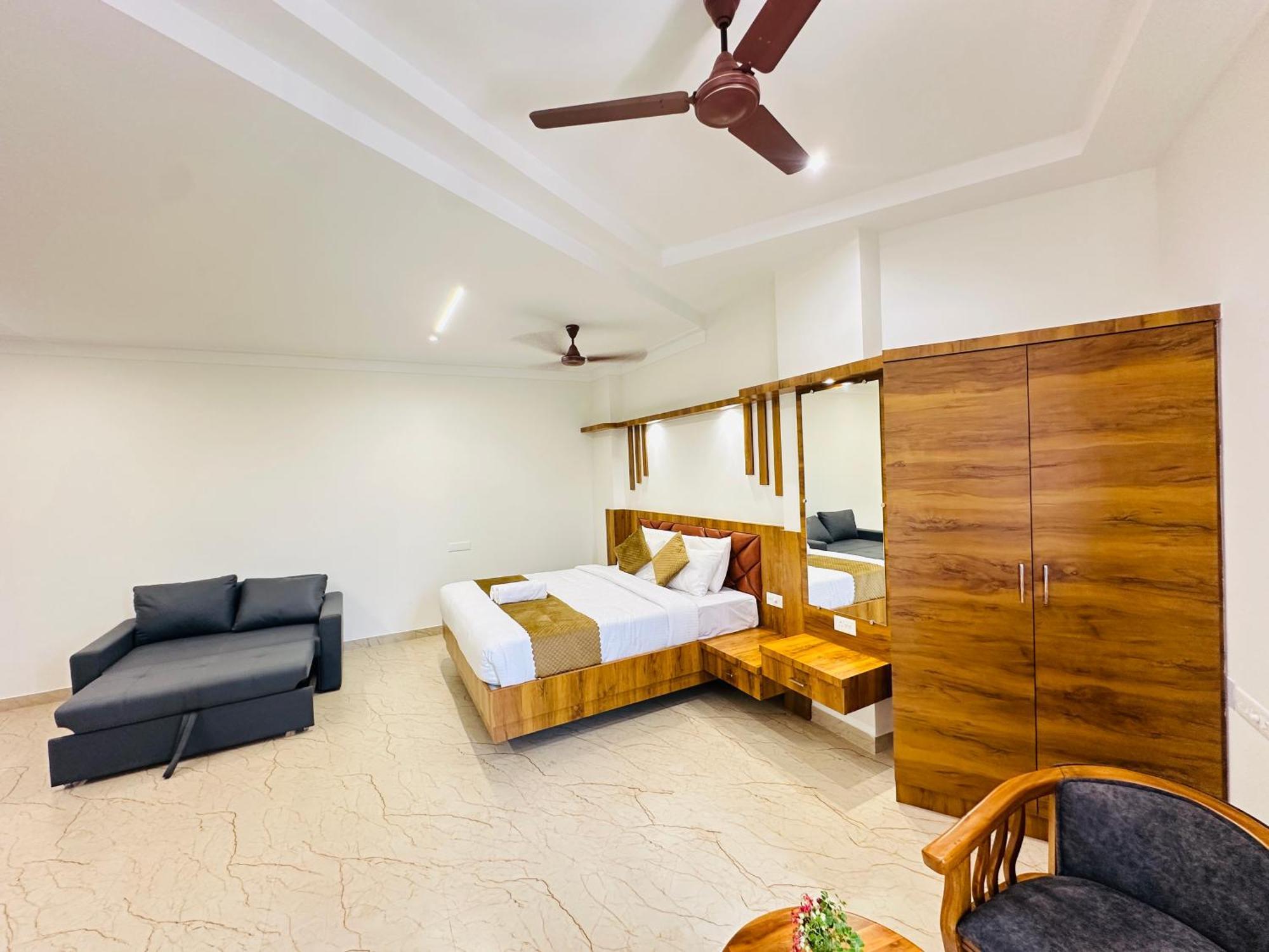Shambhavi Hotel And Convention Centre Udupi Bagian luar foto